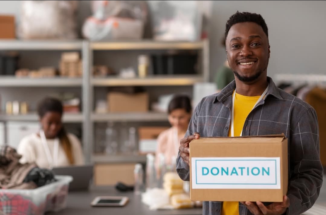 The Power of Volunteering: Supporting Item Sharing to Empower Communities in Nigeria